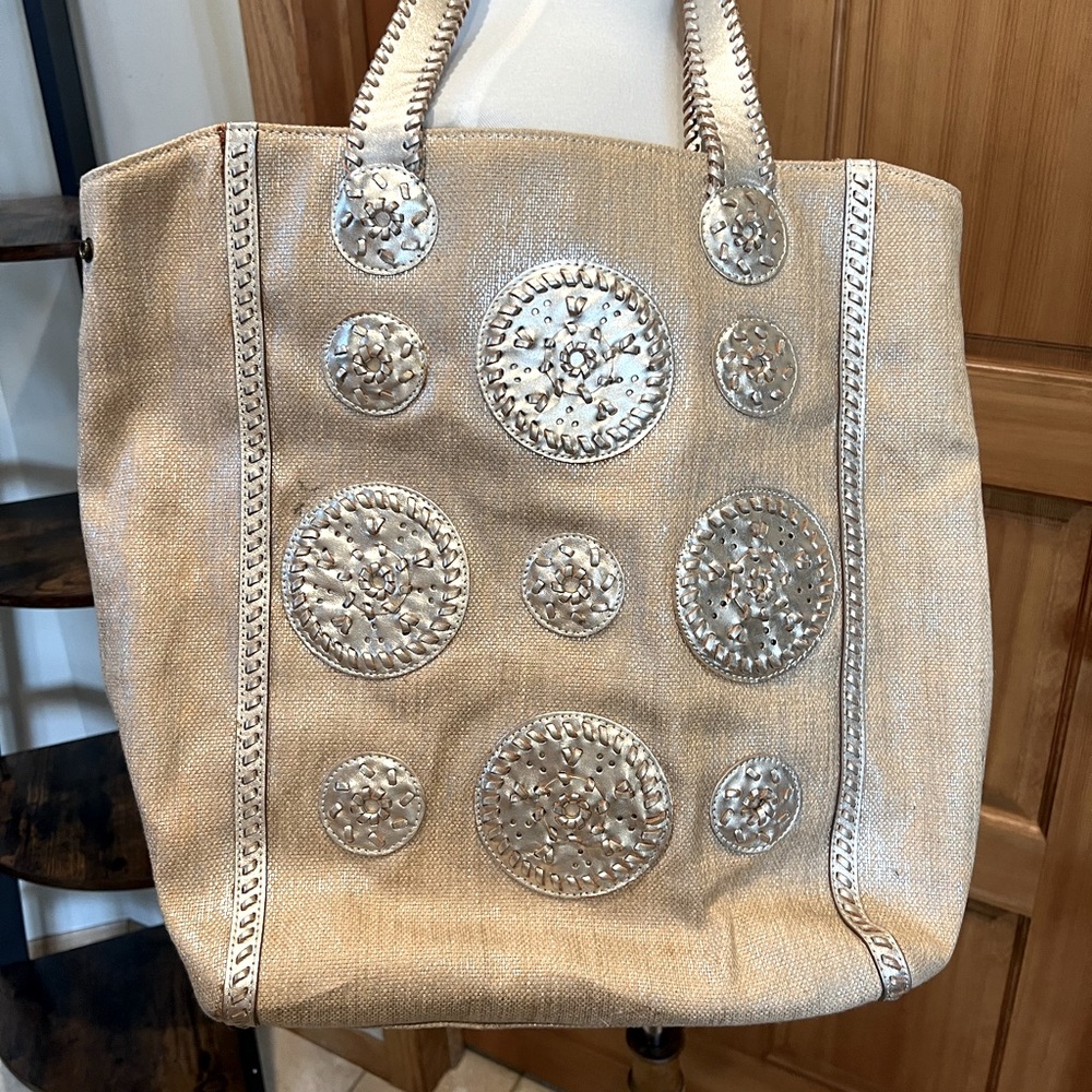 Jack Rogers raffia/ leather handles and medalions